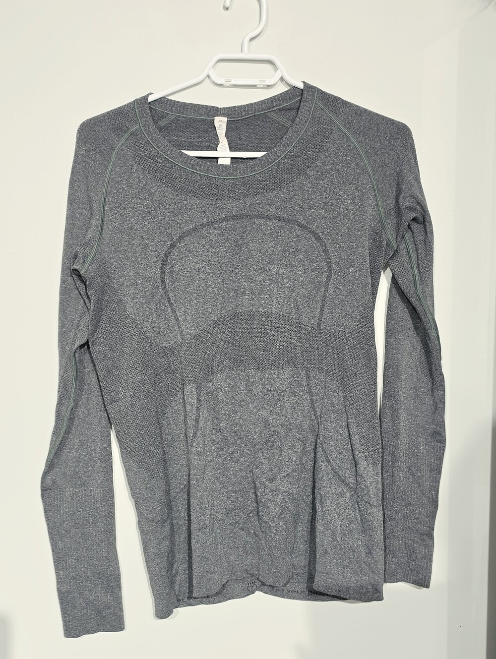Lululemon Swiftly Tech Long Sleeve Crew Size 10